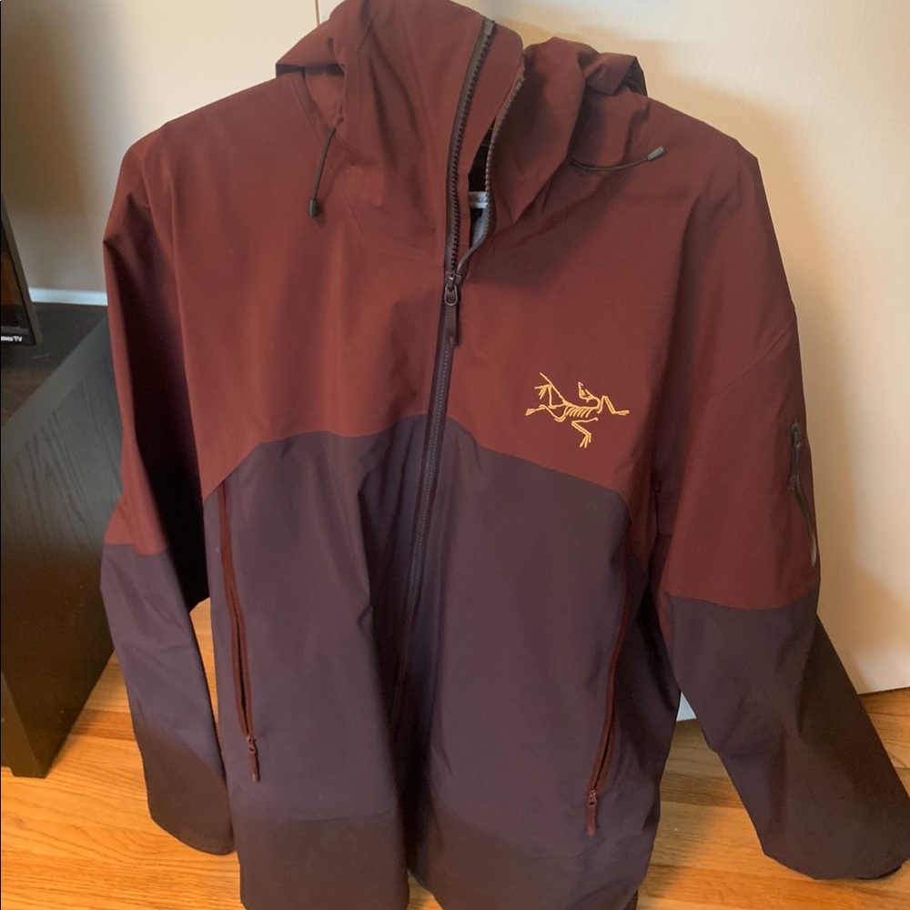 Arc’teryx Rush Shell